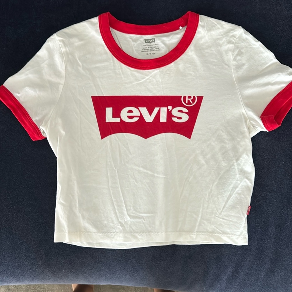 Levi’s crop top